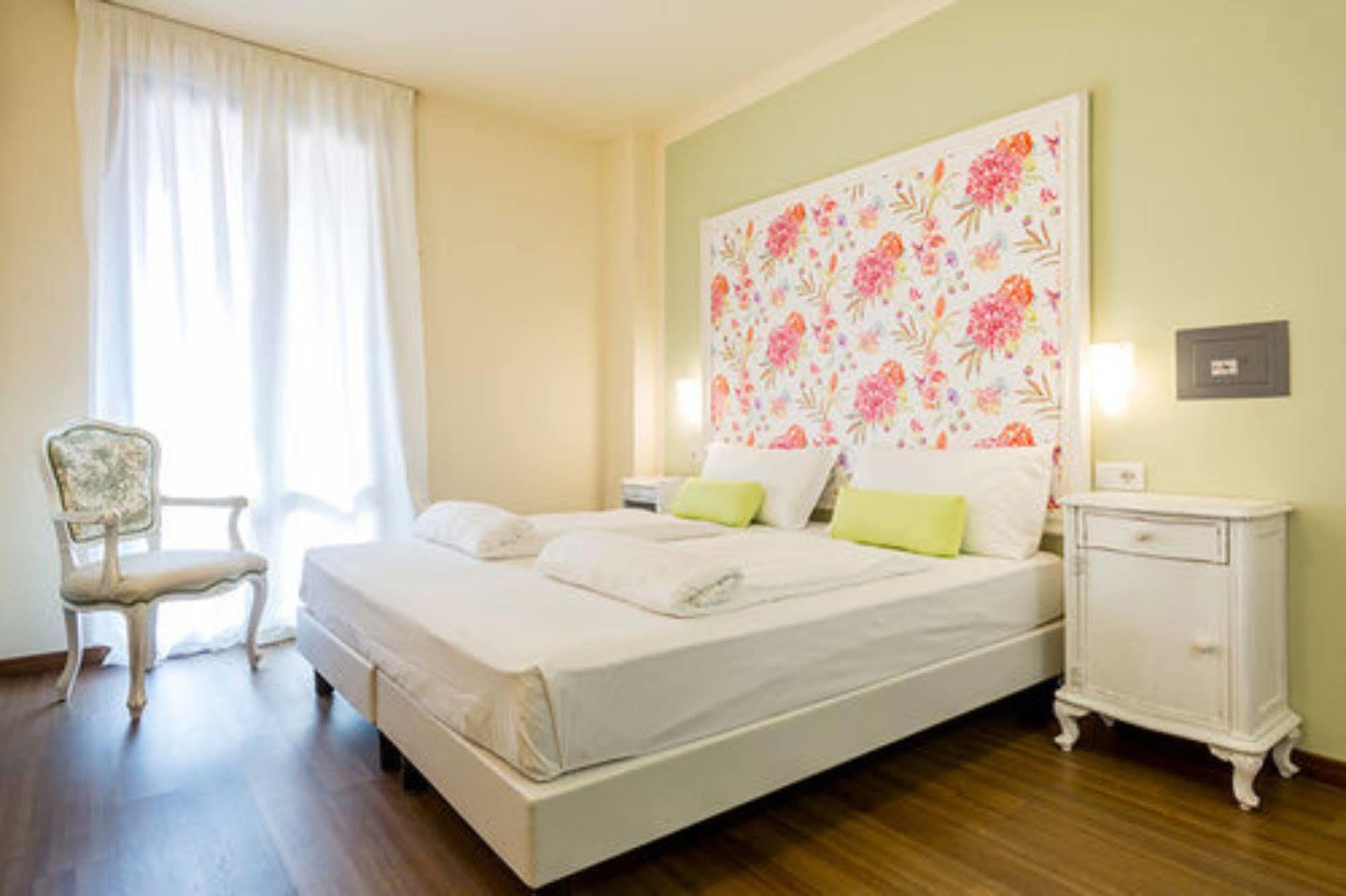 Hotel Speranza Bardolino Bagian luar foto